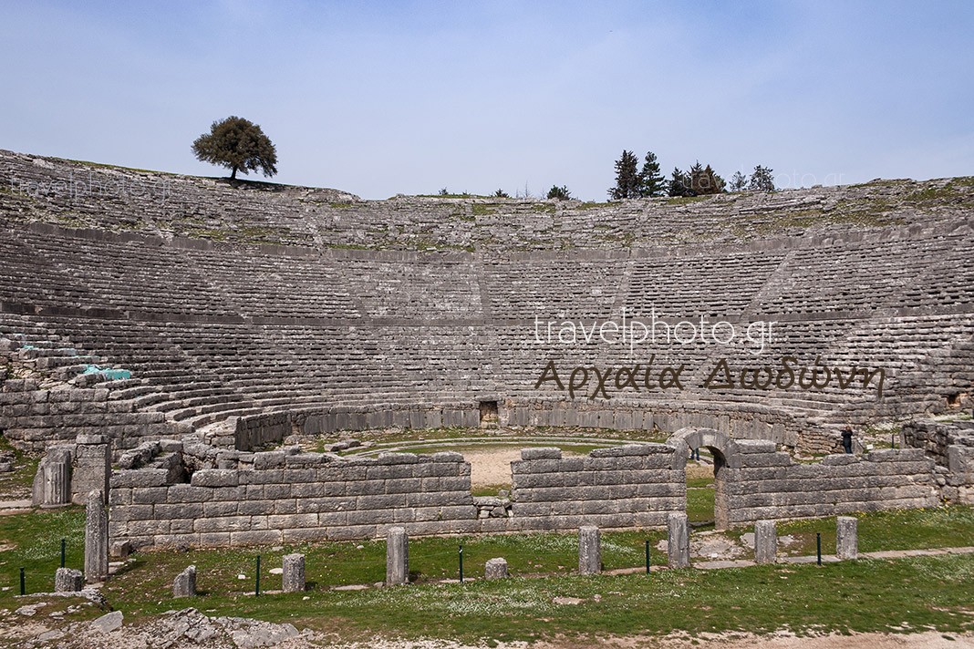 αρχαίο θέατρο Δωδώνης