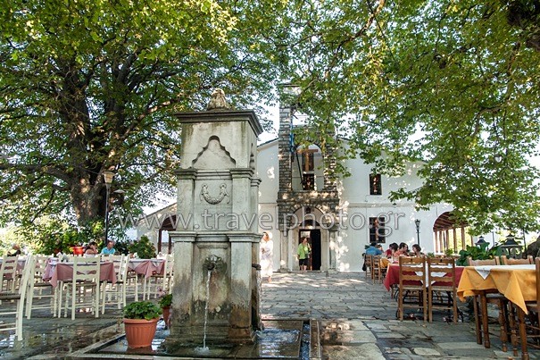 Τσαγκαράδα πλατεία Αγίων Ταξιαρχών