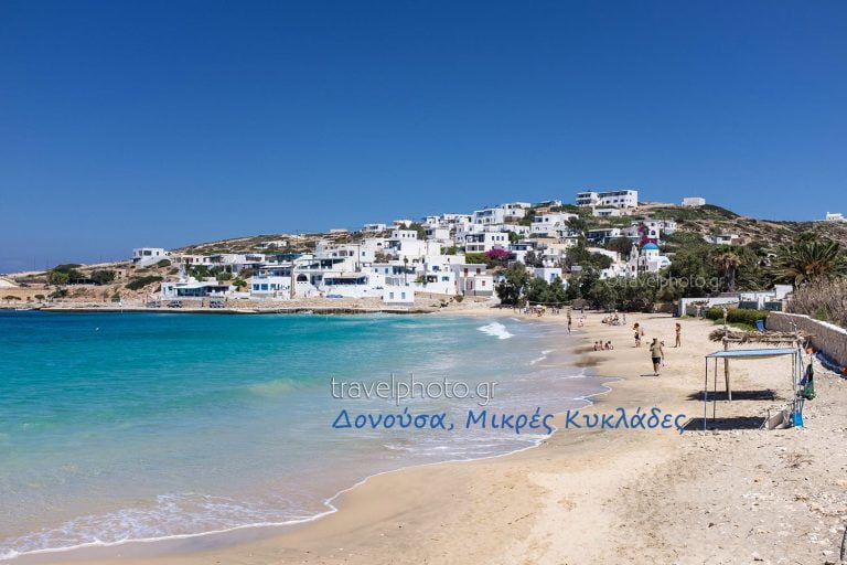 Παραλία και λιμάνι της Δονούσας, Σταυρός