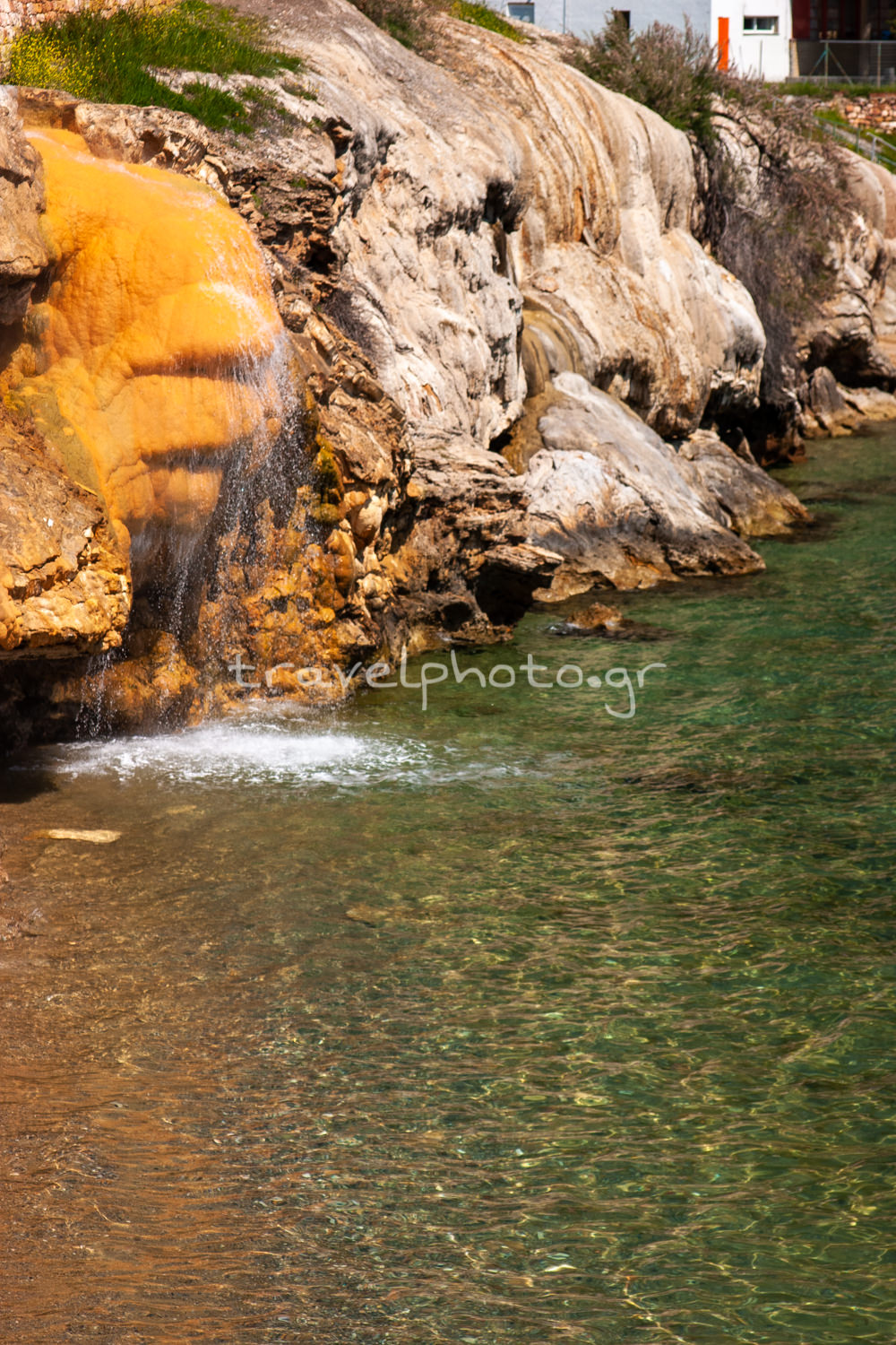 Ιαματικά νερά στην Αιδηψό, βόρεια Εύβοια